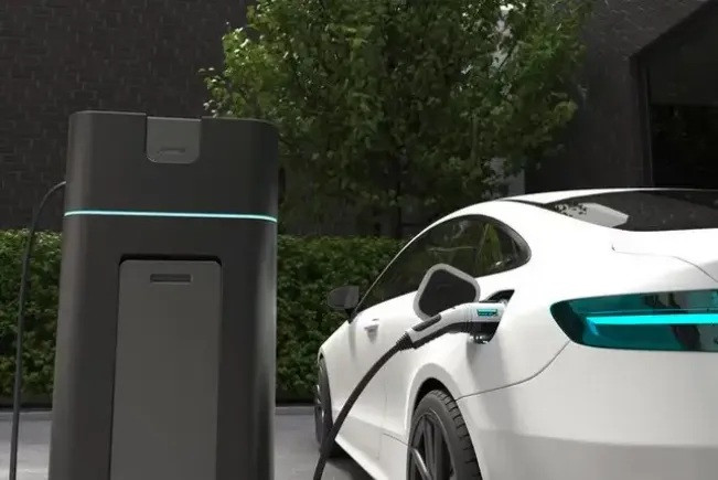 Pengisian baterai mobil listrik. [Ist]